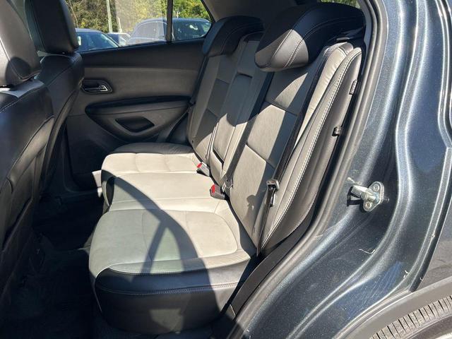 Photo of 2016 Cyber Gray Metallic Chevrolet Trax