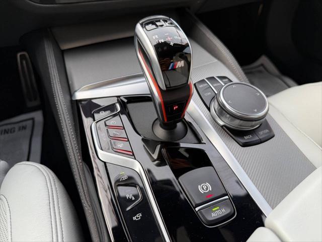 Photo of 2019 Azurite Black Metallic BMW M5