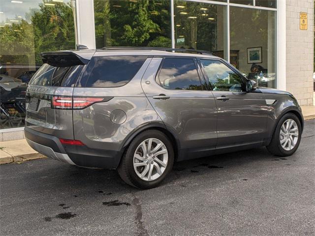 Photo of 2018 Corris Gray Metallic Land Rover Discovery