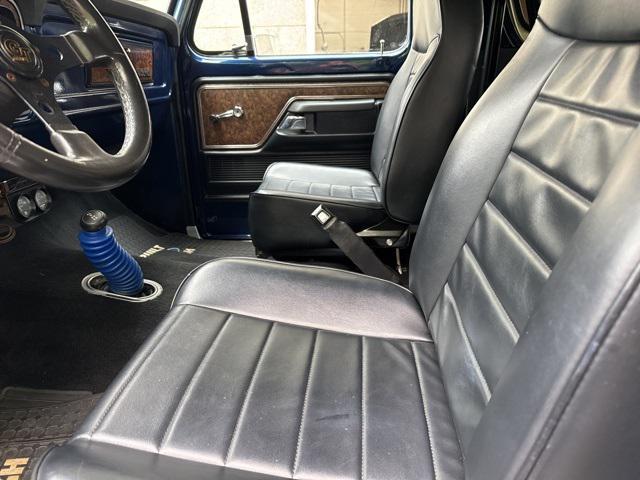 Photo of 1979 Midnight Blue Metallic Ford Bronco