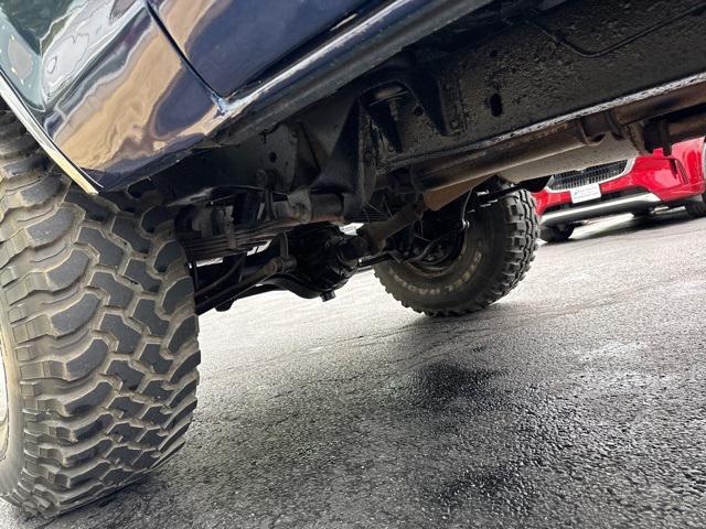 Photo of 1979 Midnight Blue Metallic Ford Bronco