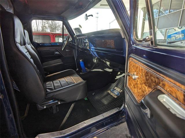 Photo of 1979 Midnight Blue Metallic Ford Bronco