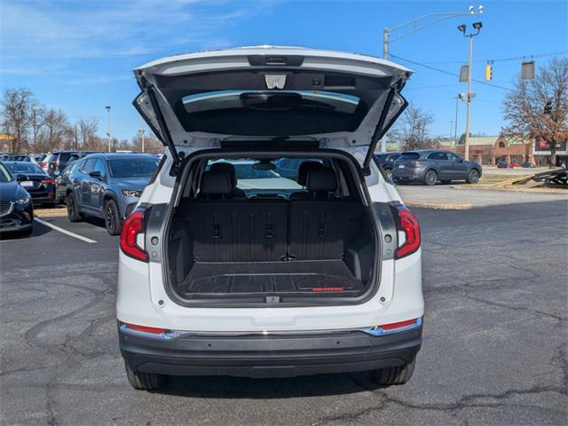 Photo of 2021 Summit White GMC Terrain