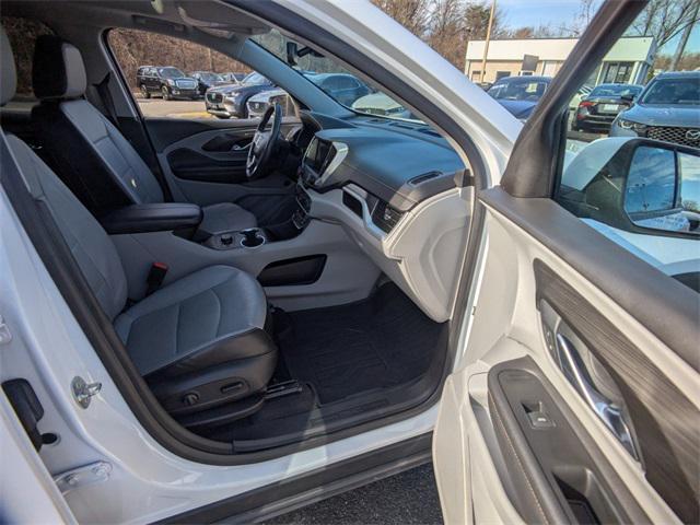 Photo of 2021 Summit White GMC Terrain