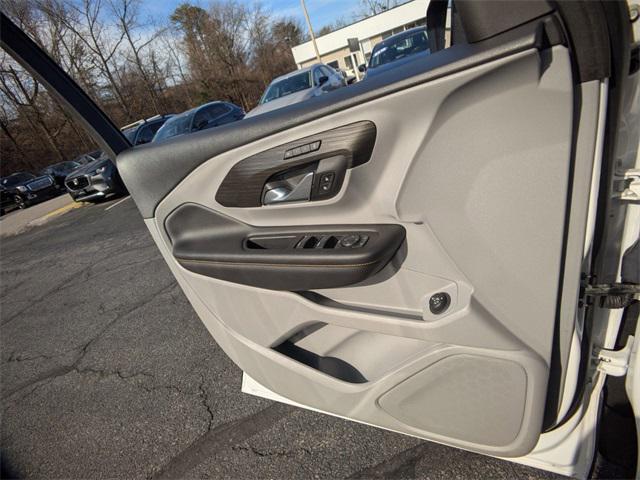 Photo of 2021 Summit White GMC Terrain
