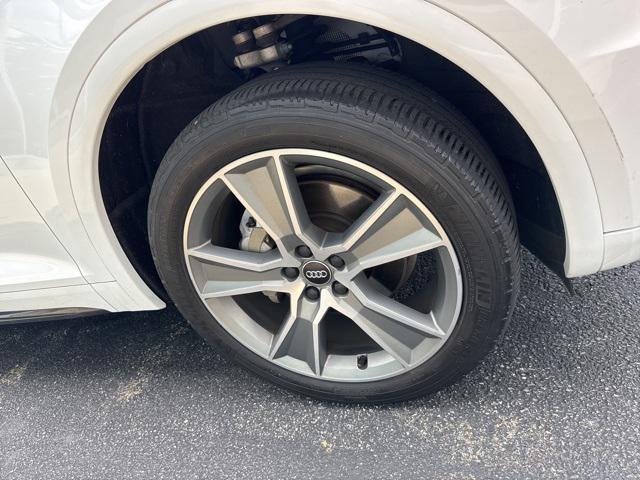 Photo of 2019 Ibis White Audi Q5