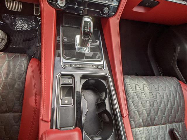 Photo of 2019 Yulong White Metallic Jaguar F-PACE