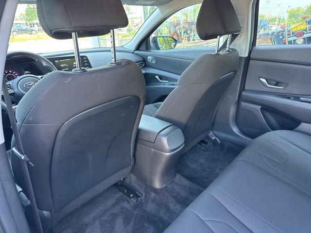 Photo of 2023 Onyx Black Hyundai ELANTRA