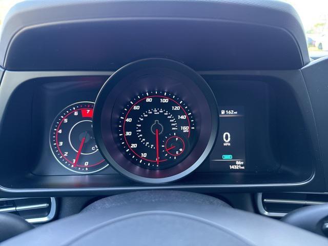 Photo of 2023 Onyx Black Hyundai ELANTRA