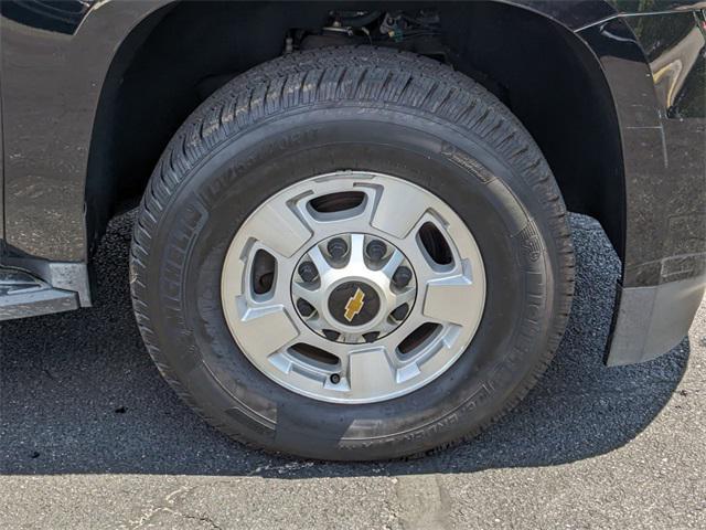 Photo of 2016 Black Chevrolet Suburban