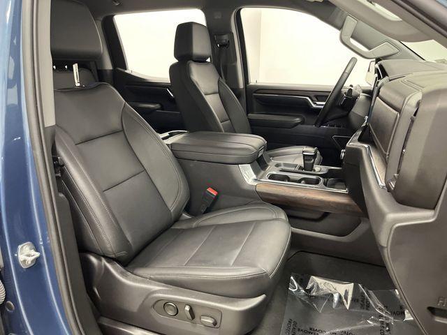 Photo of 2024 Metallic GMC Sierra 1500