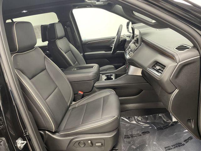 Photo of 2024 Black Chevrolet Suburban