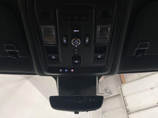 Photo of 2024 Black Chevrolet Suburban