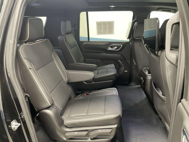 Photo of 2024 Black Chevrolet Suburban