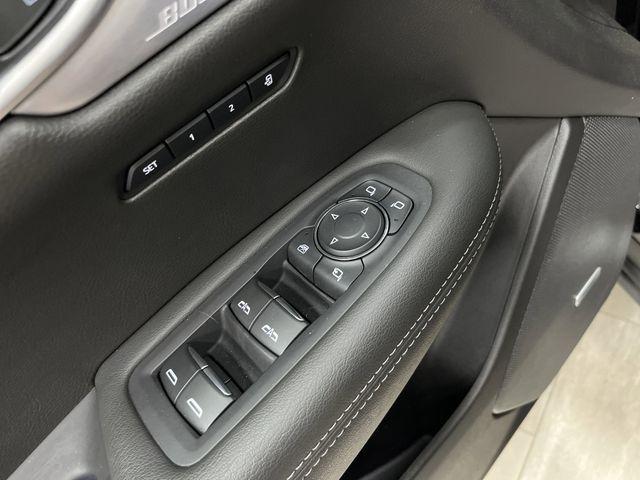 Photo of 2023 Stellar Black Metallic Cadillac XT6