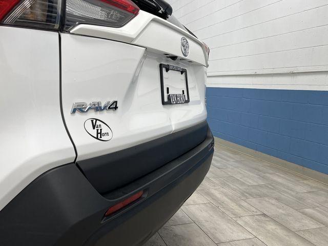 Photo of 2024 Ice Toyota RAV4