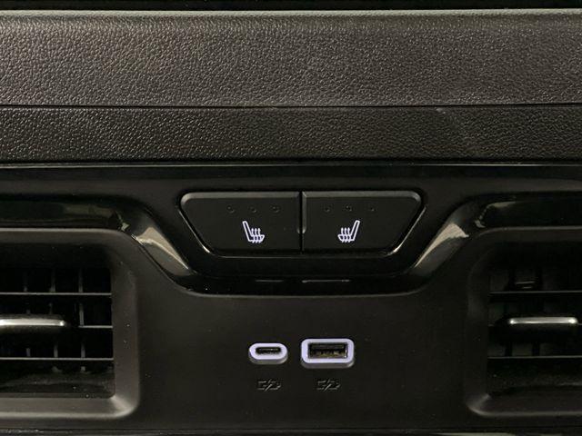 Photo of 2024 Onyx Black GMC Sierra 1500