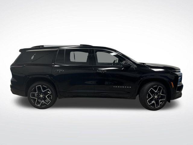 Photo of 2025 Mosaic Black Metallic Chevrolet Traverse