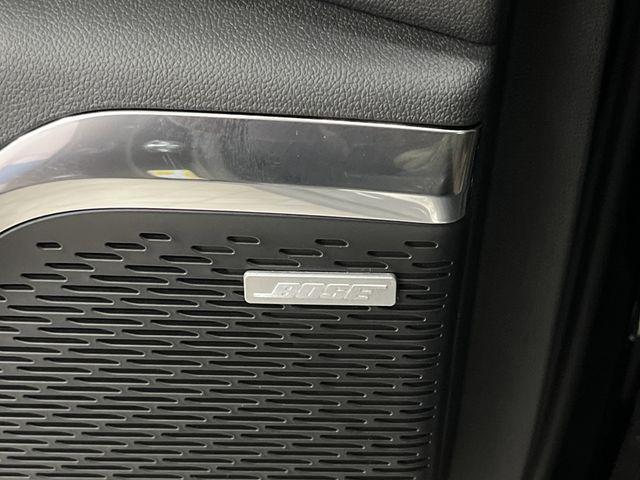 Photo of 2025 Mosaic Black Metallic Chevrolet Traverse