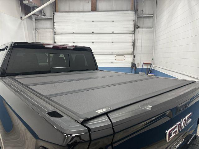 Photo of 2023 Onyx Black GMC Sierra 1500