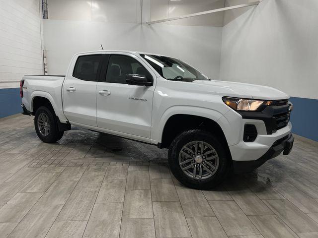 Photo of 2023 Summit White Chevrolet Colorado