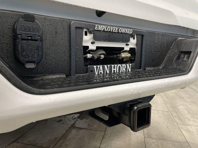 Photo of 2023 Summit White Chevrolet Colorado