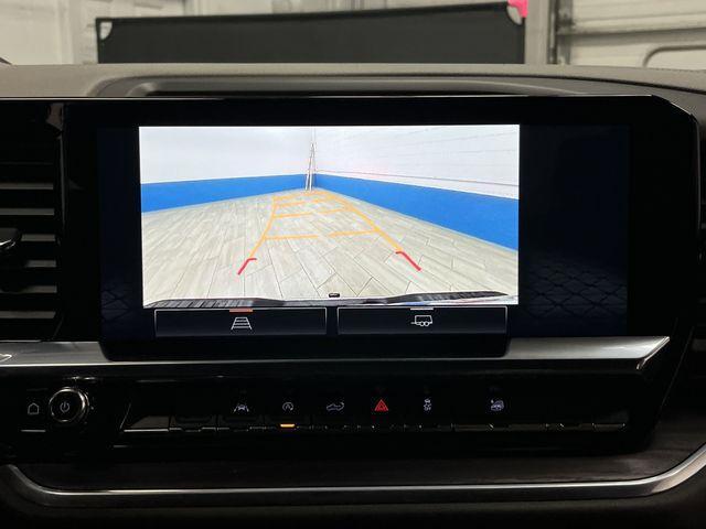 Photo of 2023 White Frost Tri-Coat GMC Sierra 1500