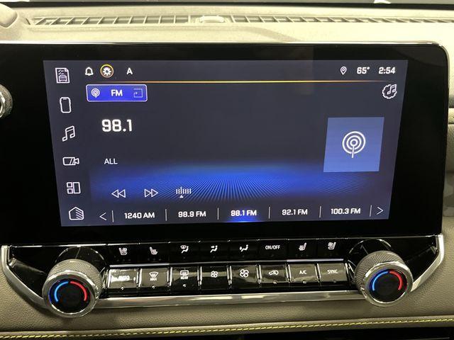 Photo of 2024 Summit White Chevrolet Colorado