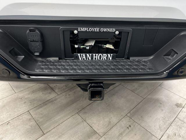 Photo of 2024 Summit White Chevrolet Colorado