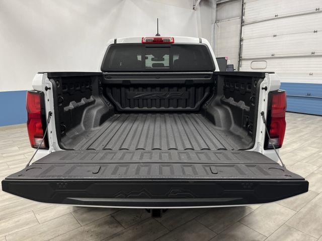 Photo of 2024 Summit White Chevrolet Colorado