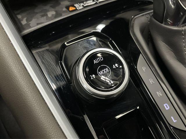 Photo of 2024 Summit White Chevrolet Colorado
