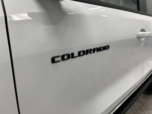Photo of 2024 Summit White Chevrolet Colorado