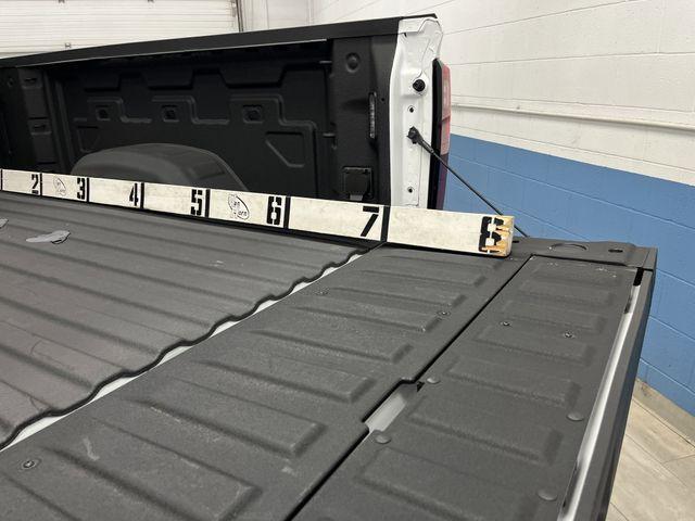 Photo of 2025 Summit White GMC Sierra 2500