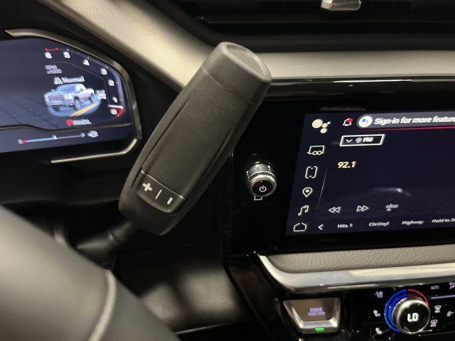 Photo of 2025 Summit White GMC Sierra 2500