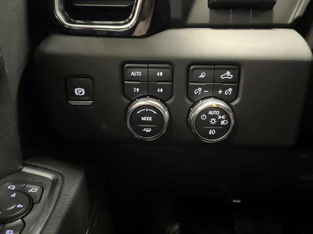 Photo of 2025 Summit White GMC Sierra 2500