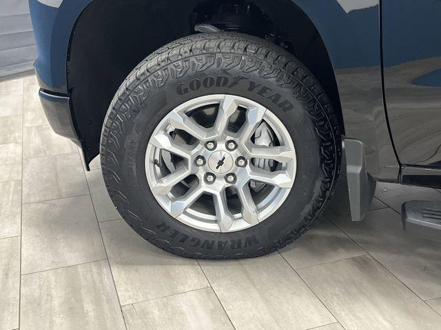 Photo of 2025 Black Chevrolet Silverado 1500