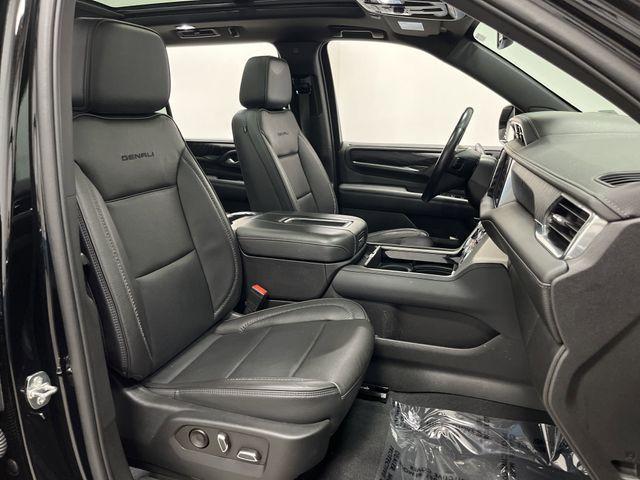Photo of 2022 Onyx Black GMC Yukon XL