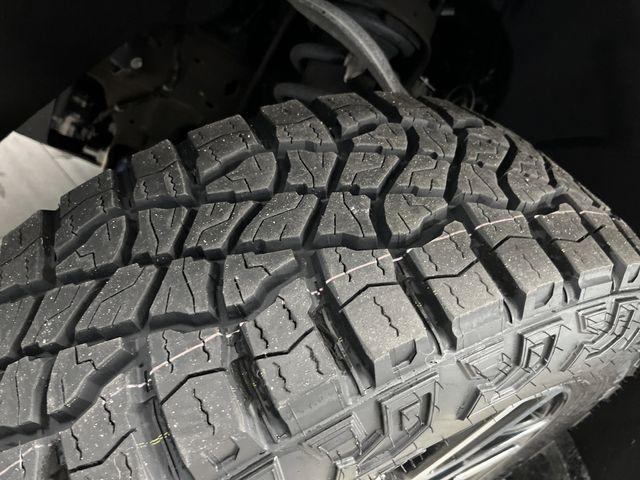 Photo of 2022 Summit White GMC Sierra 1500