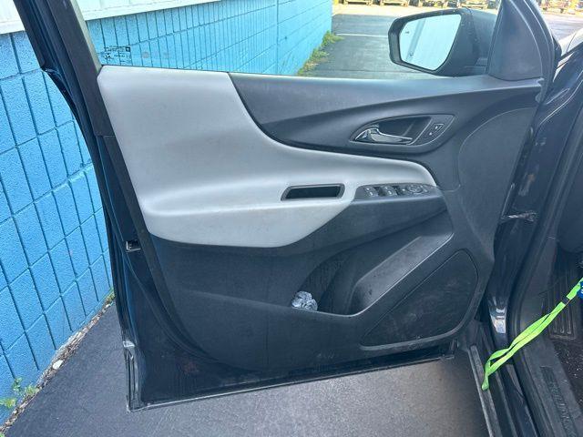 Photo of 2022 Gray Chevrolet Equinox