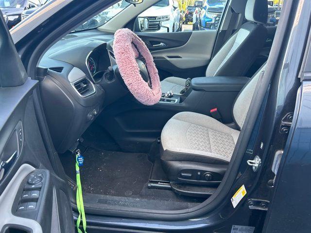 Photo of 2022 Gray Chevrolet Equinox