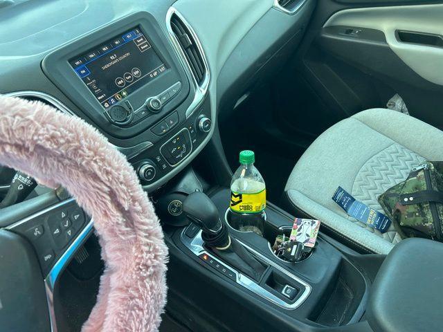 Photo of 2022 Gray Chevrolet Equinox