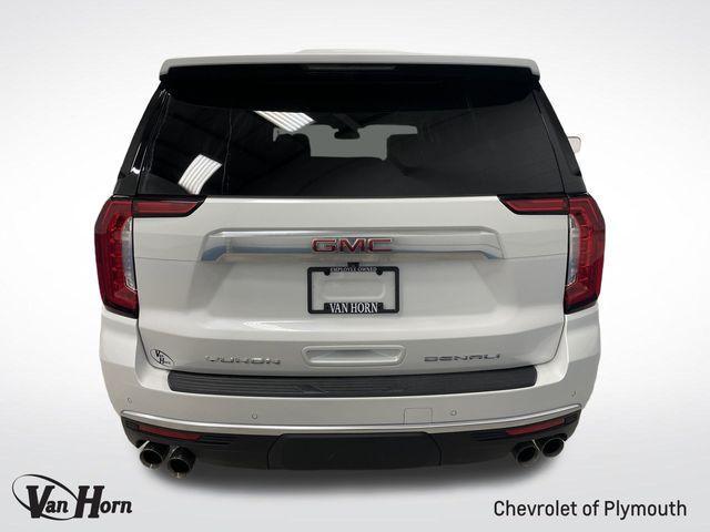 Photo of 2023 White Frost Tri-Coat GMC Yukon XL