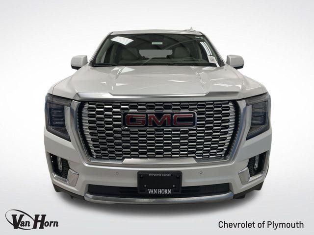 Photo of 2023 White Frost Tri-Coat GMC Yukon XL