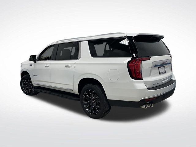 Photo of 2023 White Frost Tri-Coat GMC Yukon XL