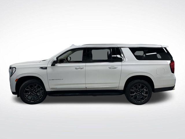 Photo of 2023 White Frost Tri-Coat GMC Yukon XL