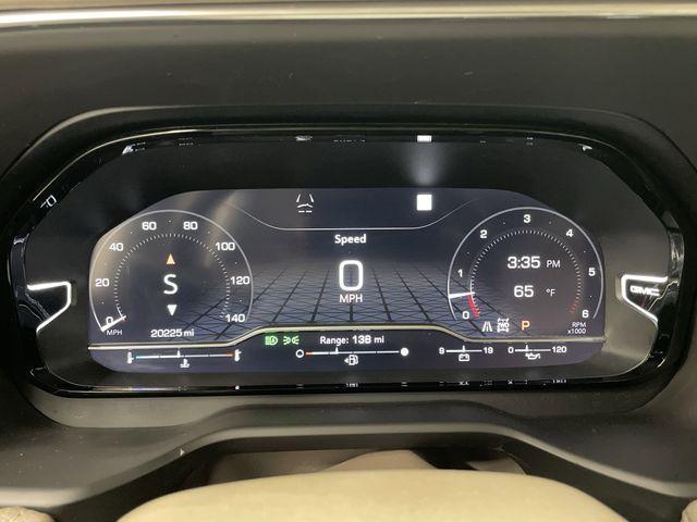 Photo of 2023 White Frost Tri-Coat GMC Yukon XL