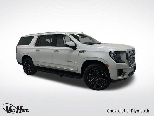Photo of 2023 White Frost Tri-Coat GMC Yukon XL
