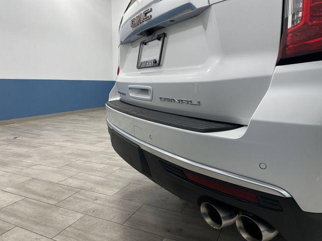 Photo of 2023 White Frost Tri-Coat GMC Yukon XL