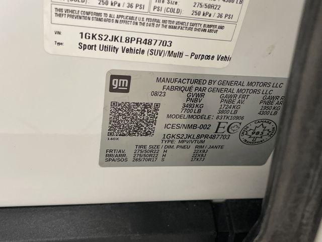 Photo of 2023 White Frost Tri-Coat GMC Yukon XL
