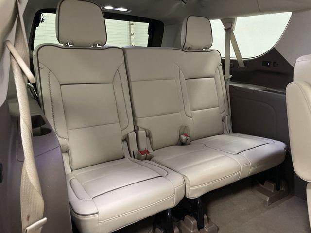 Photo of 2023 White Frost Tri-Coat GMC Yukon XL